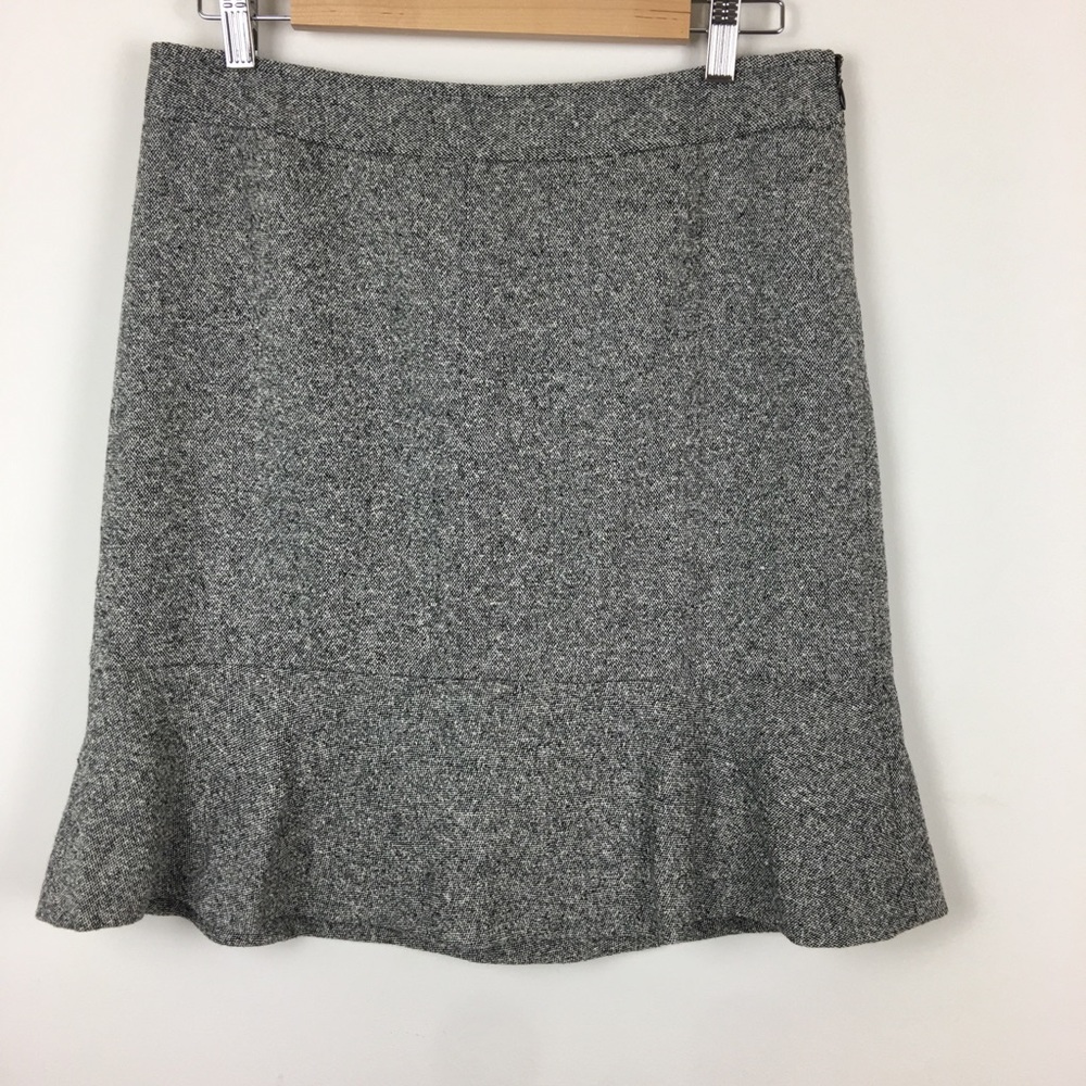 ANN TAYLOR LOFT Gray and Black Peplum Skirt Size 6
